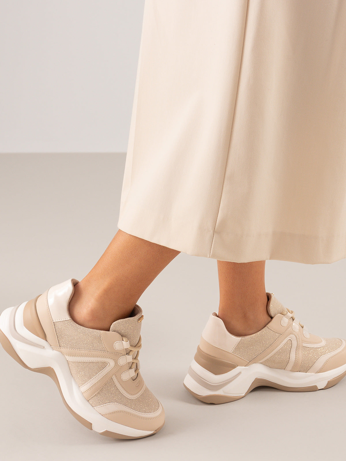 106-22WEX133 PU BEIGE