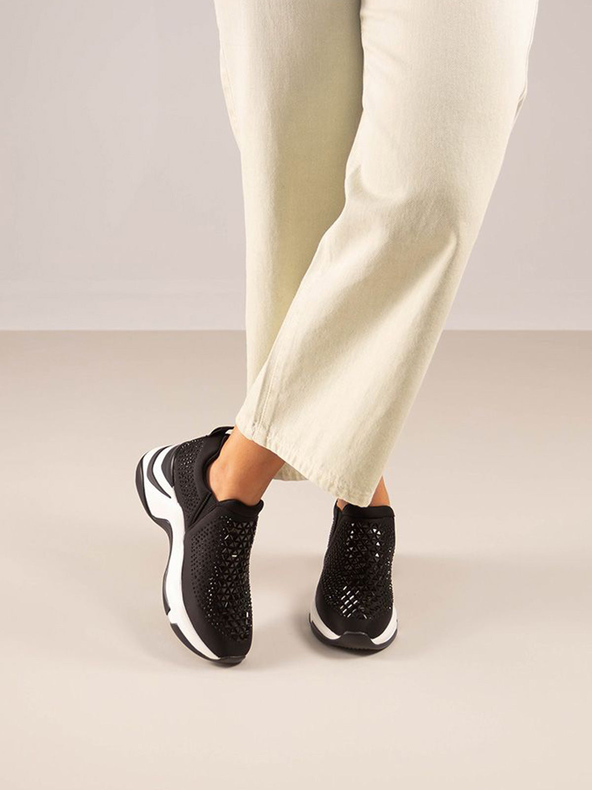 106-42EX24 STRASS BLACK