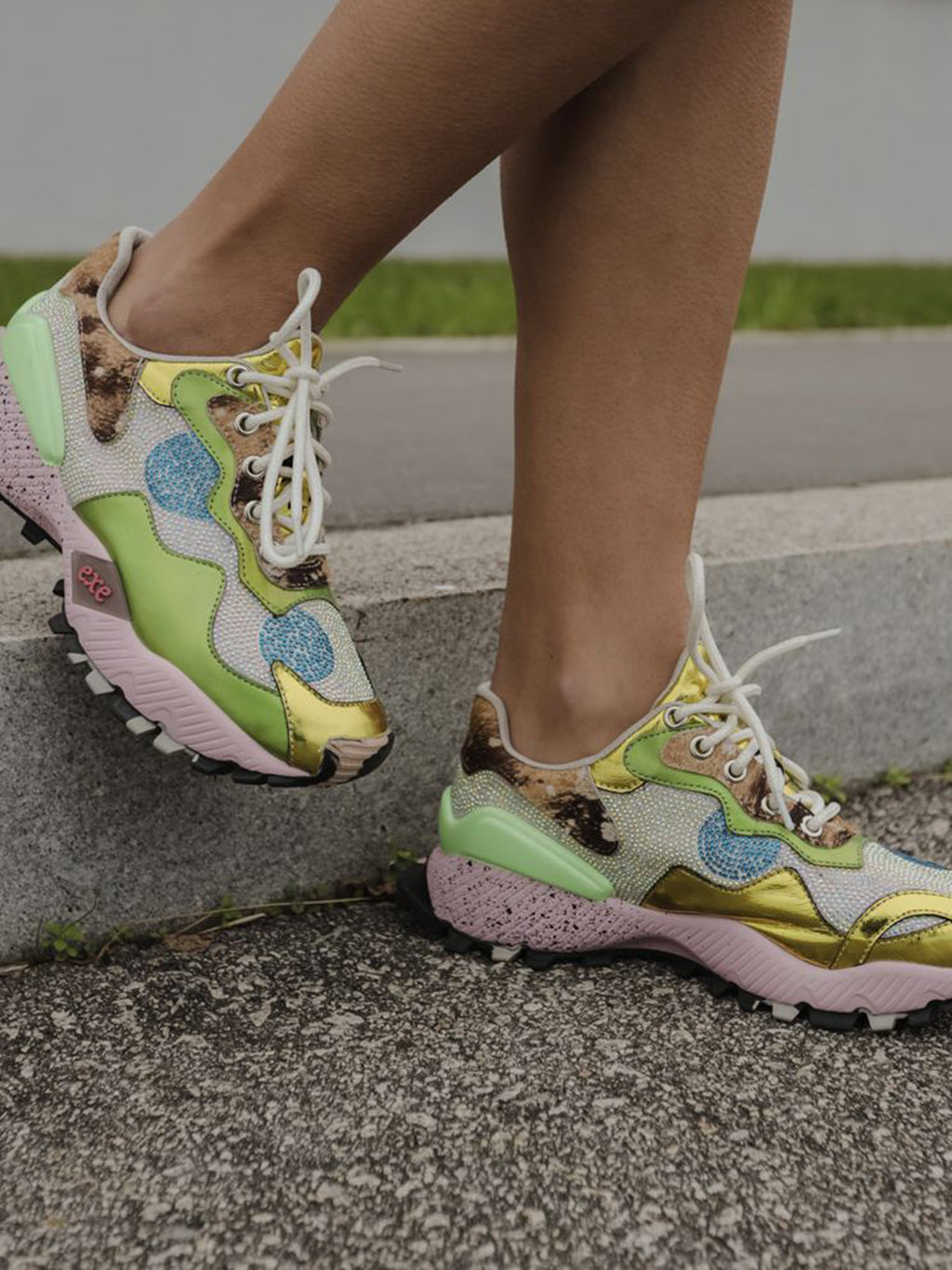 134-18 LEATHER GOLD SILVER