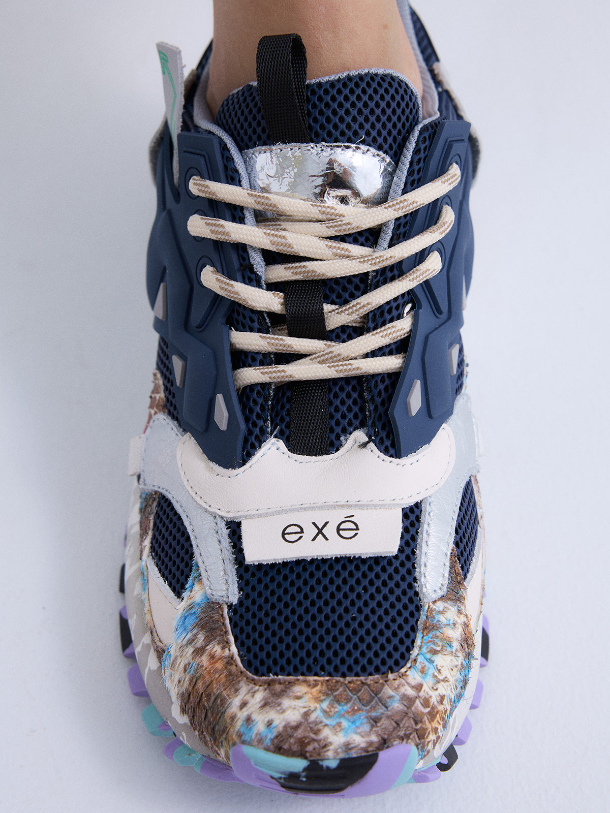 134-208P LEATHER BLUE WHITE
