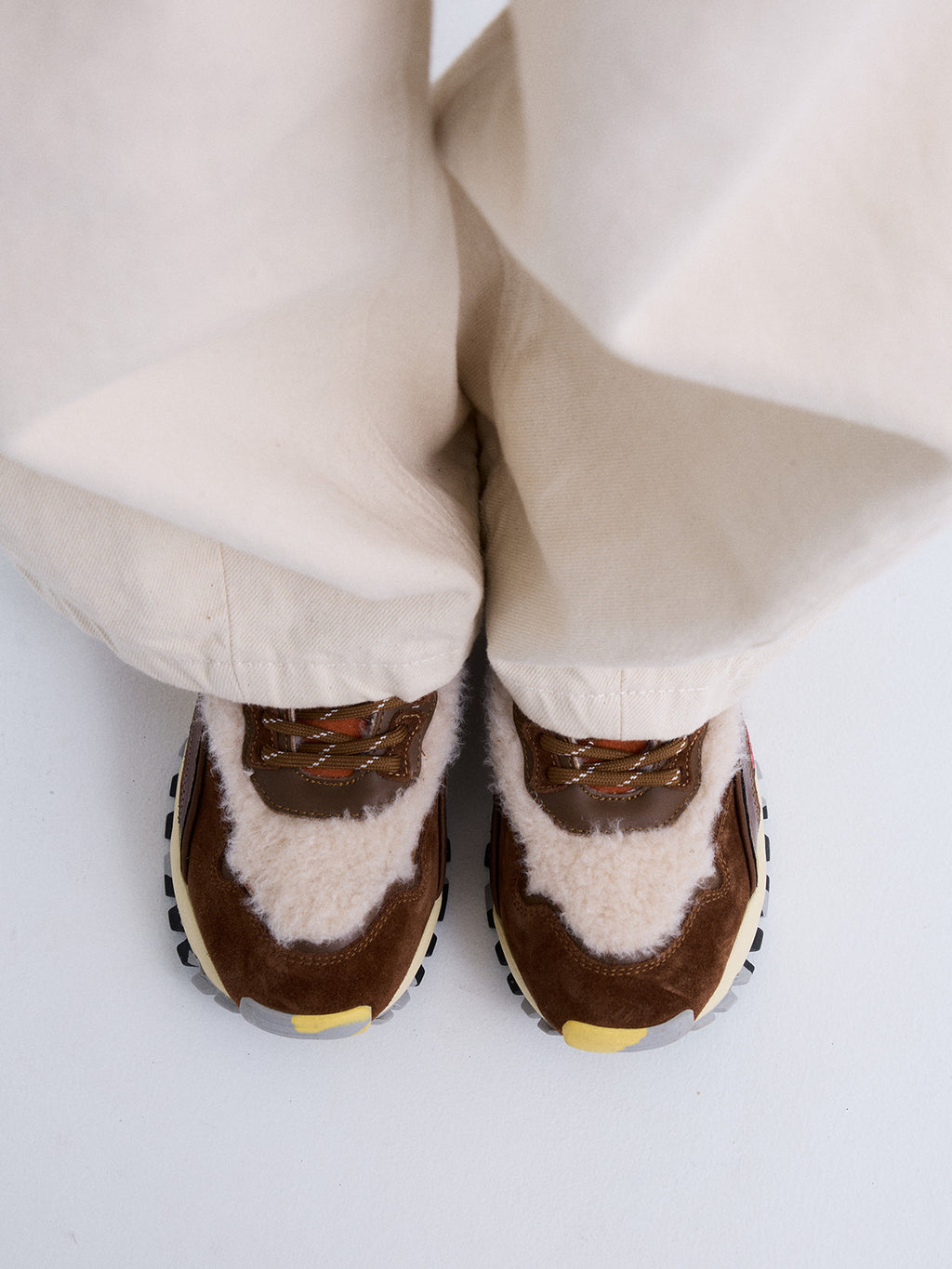 134-31 LEATHER BROWN BRONZE