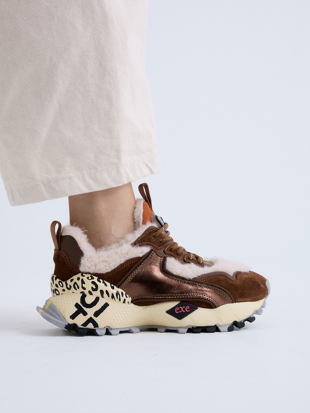 134-31 LEATHER BROWN BRONZE