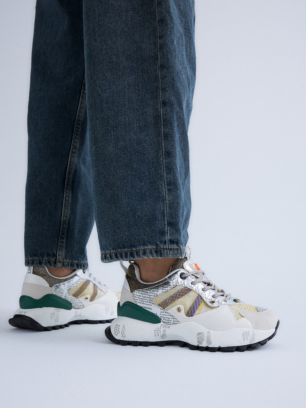 19V03-6 PU SILVER