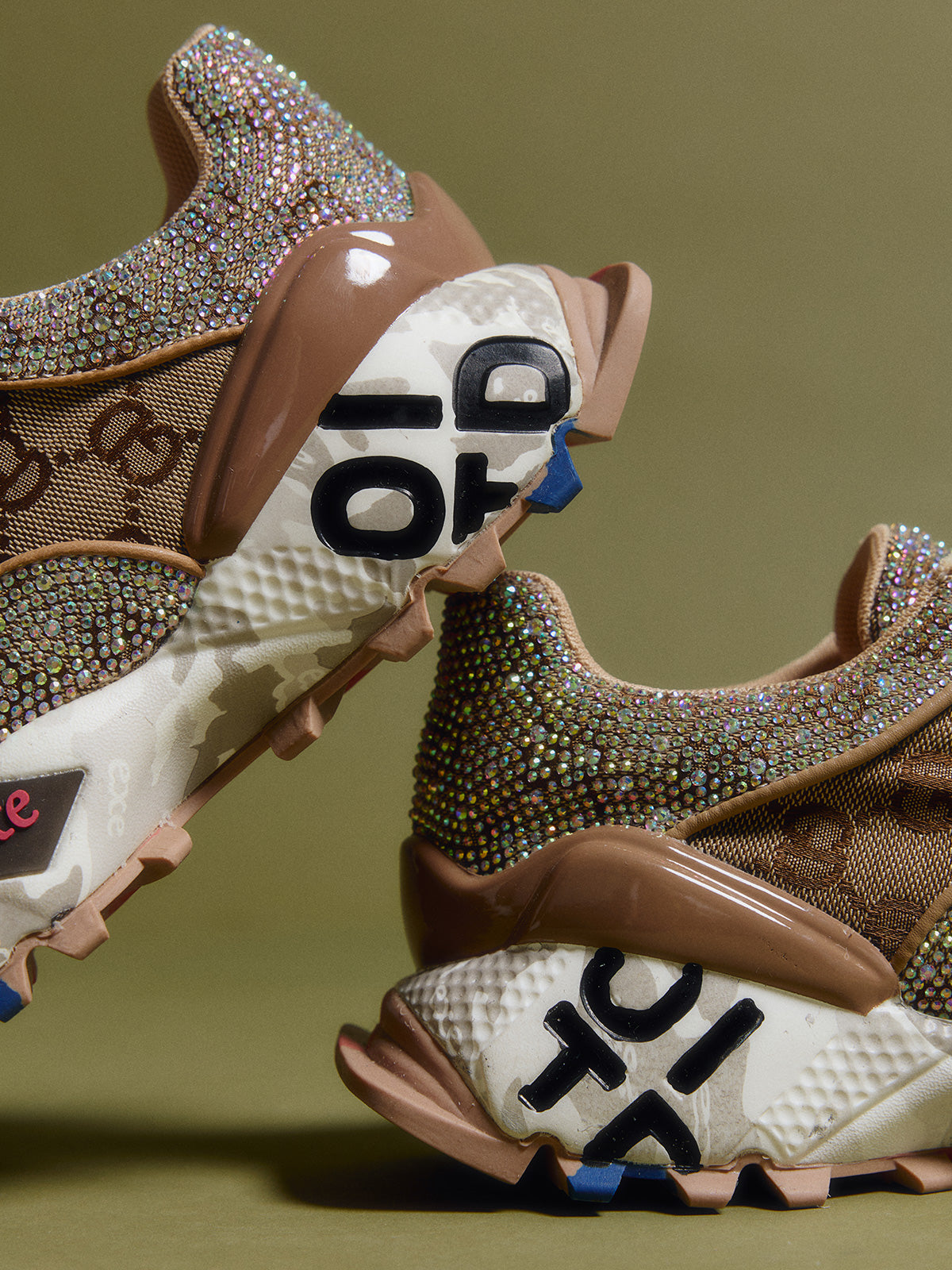 2025-20A LEATHER TAUPE