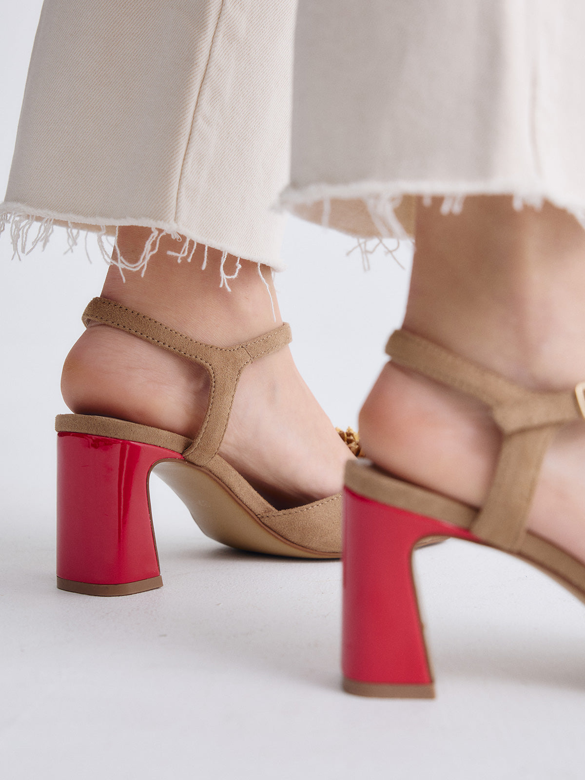 2489-2503 FABRIC CAMEL