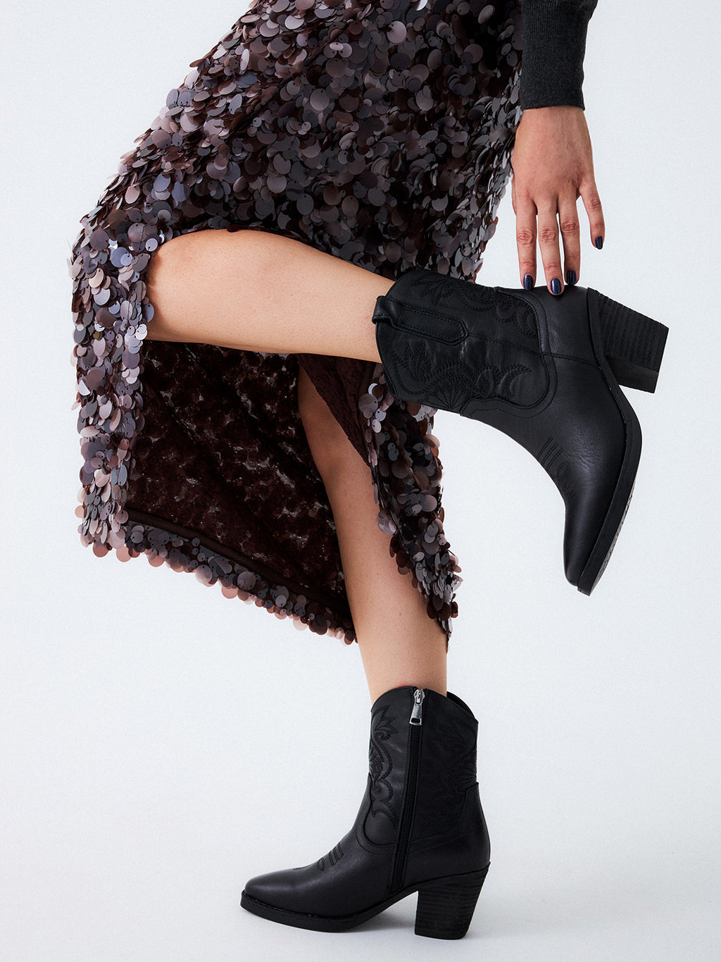 2575-04T LEATHER BLACK