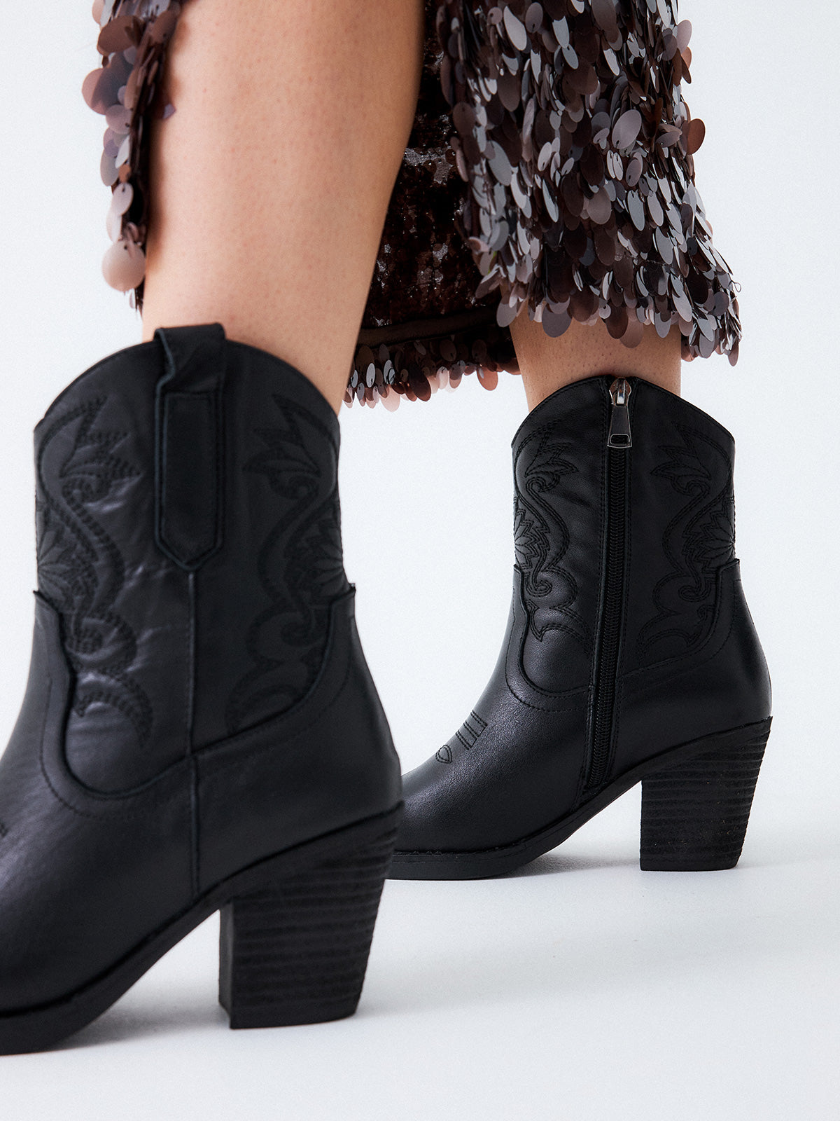 2575-04T LEATHER BLACK