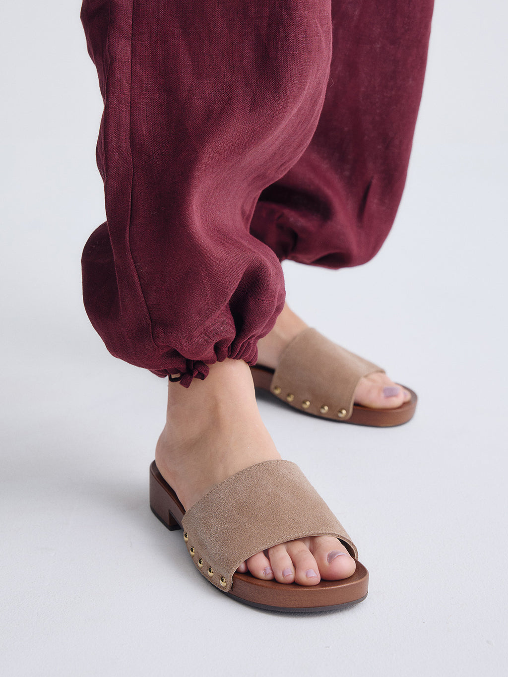 320-1 LEATHER TAUPE