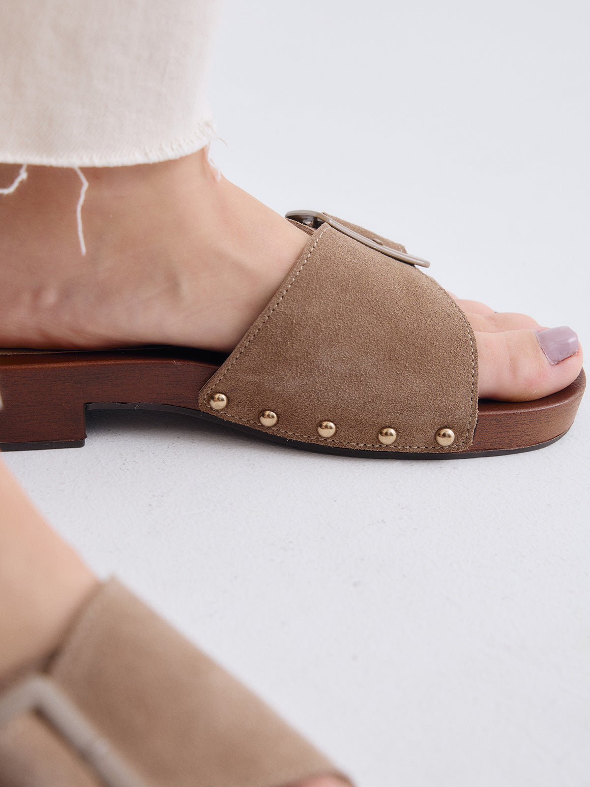 320-2 LEATHER TAUPE