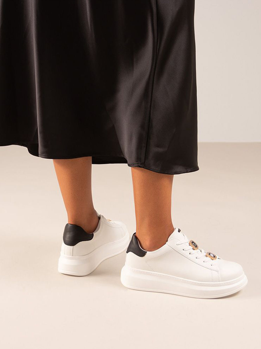 66-22WEX166 PU WHITE BLACK