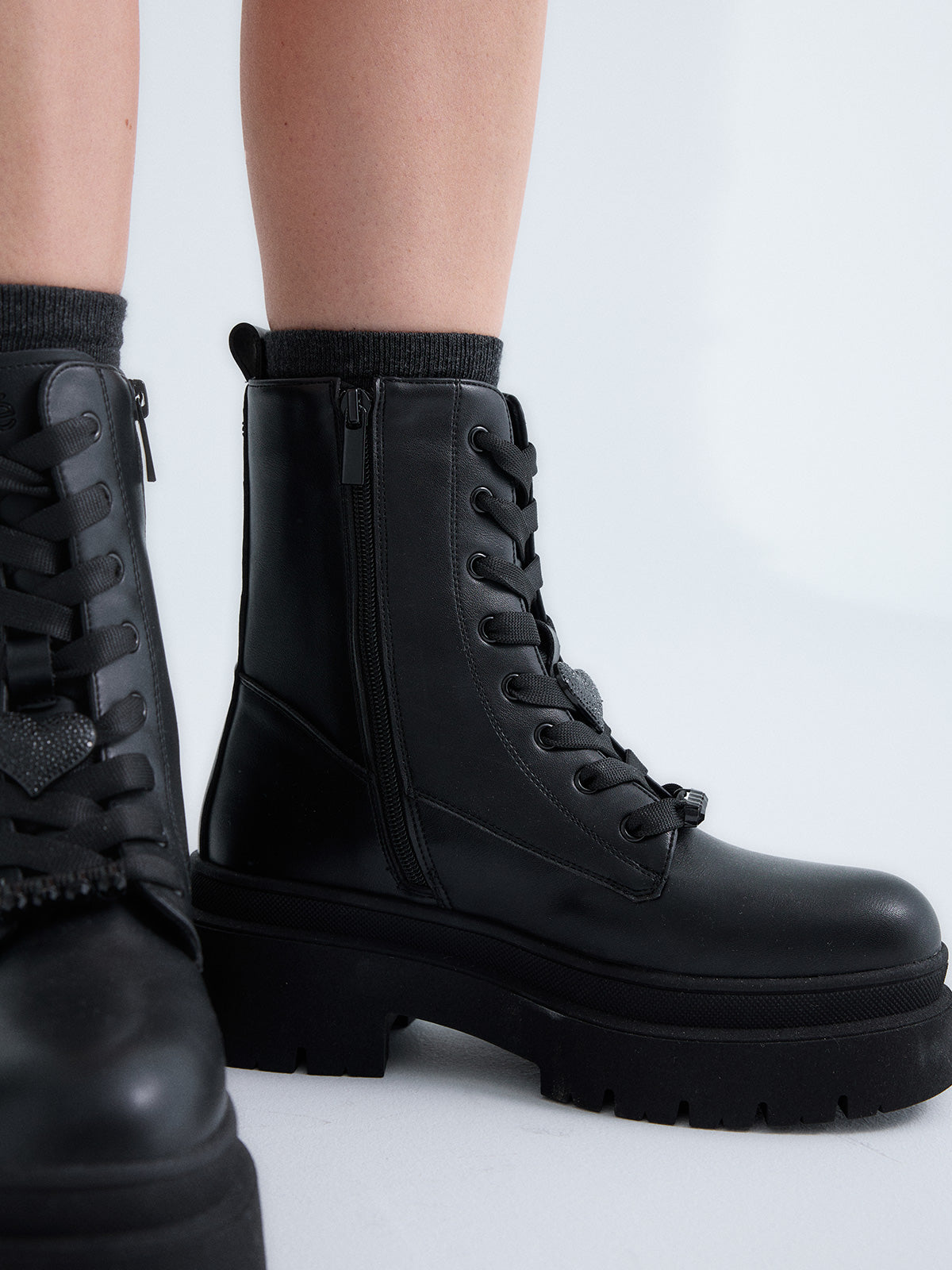 671-62EX13 PU BLACK