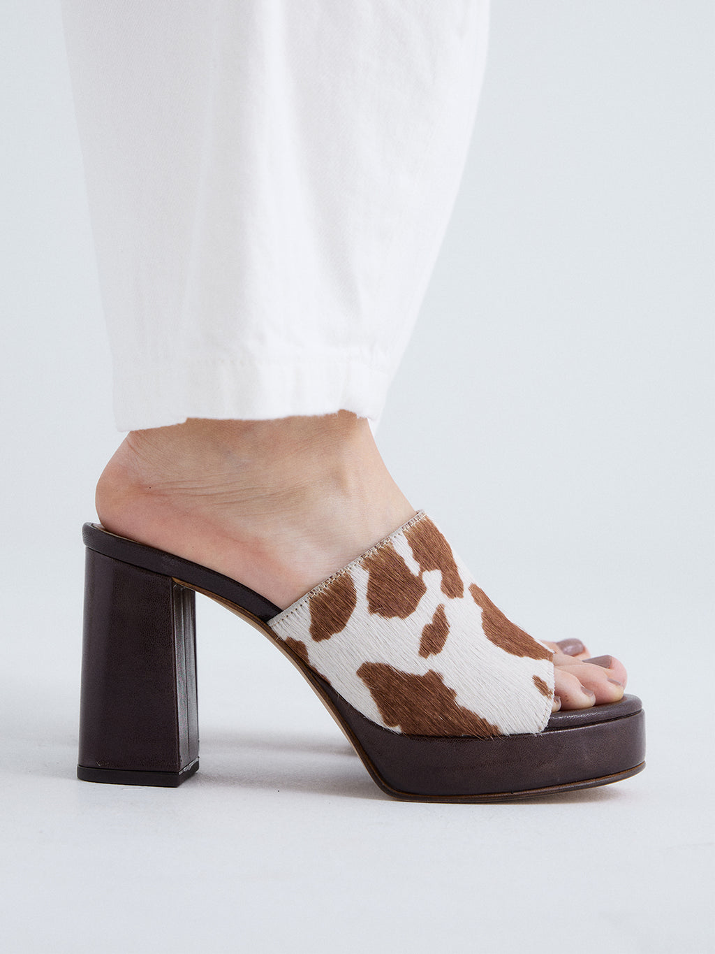 756 ANCONA PONY WHITE-TAN
