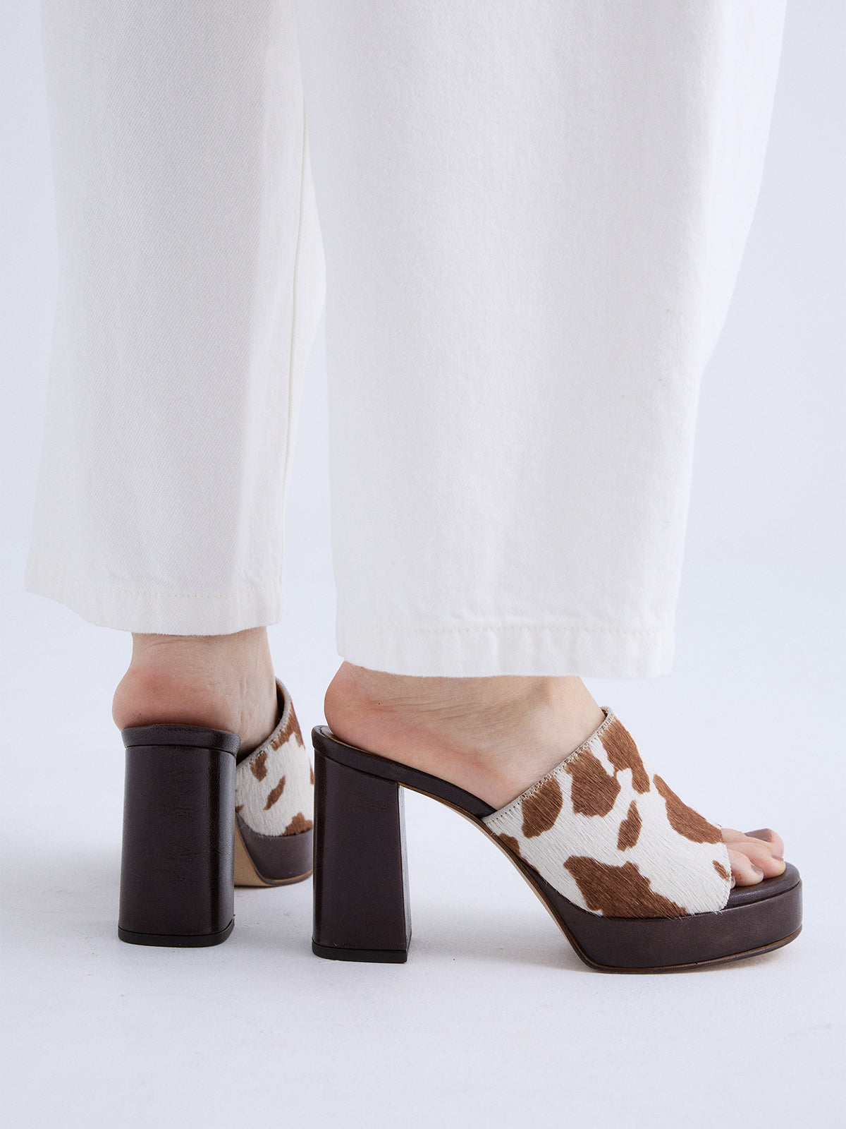 756 ANCONA PONY WHITE TAN