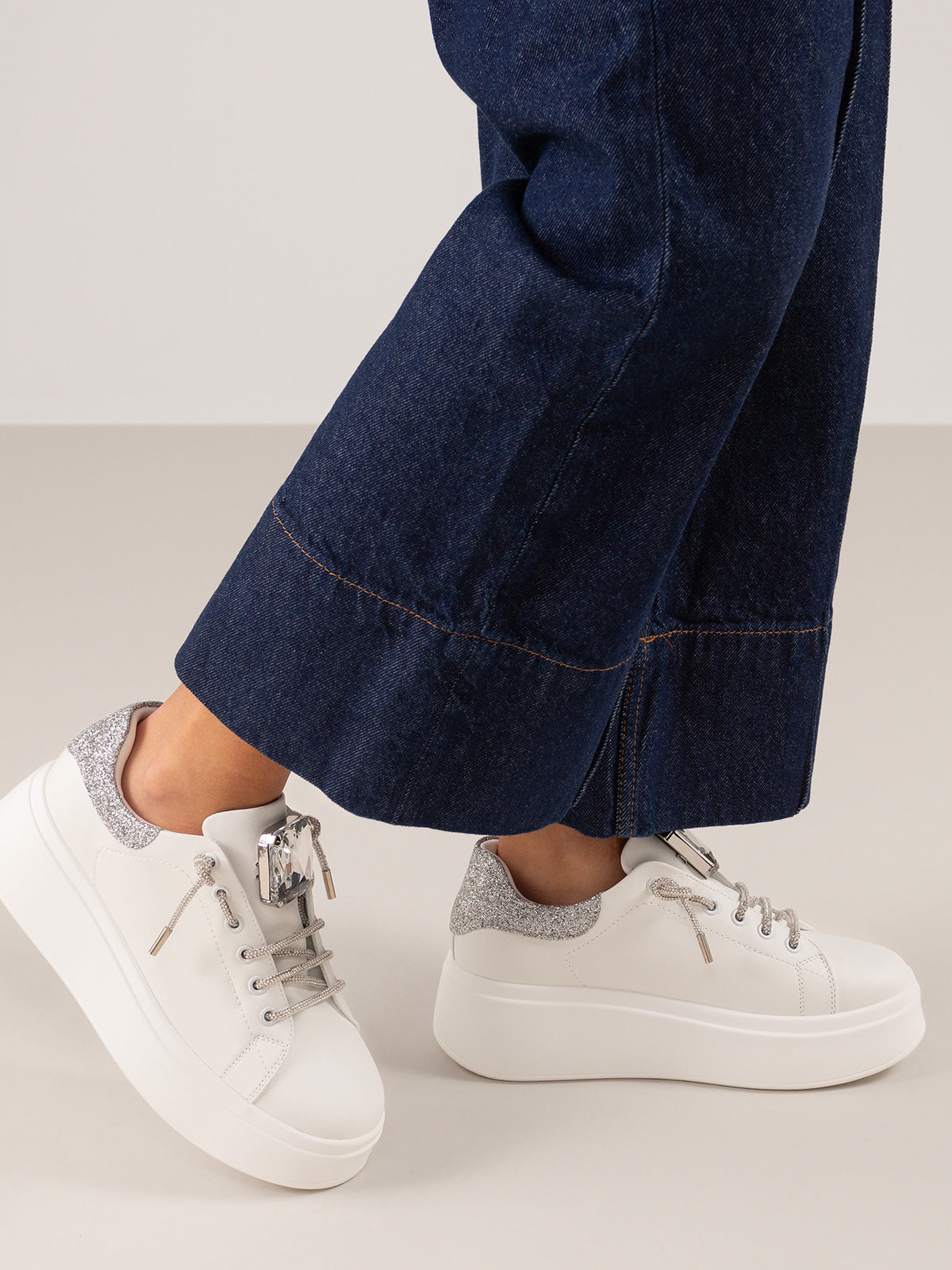 88-42EX117 PU WHITE SILVER