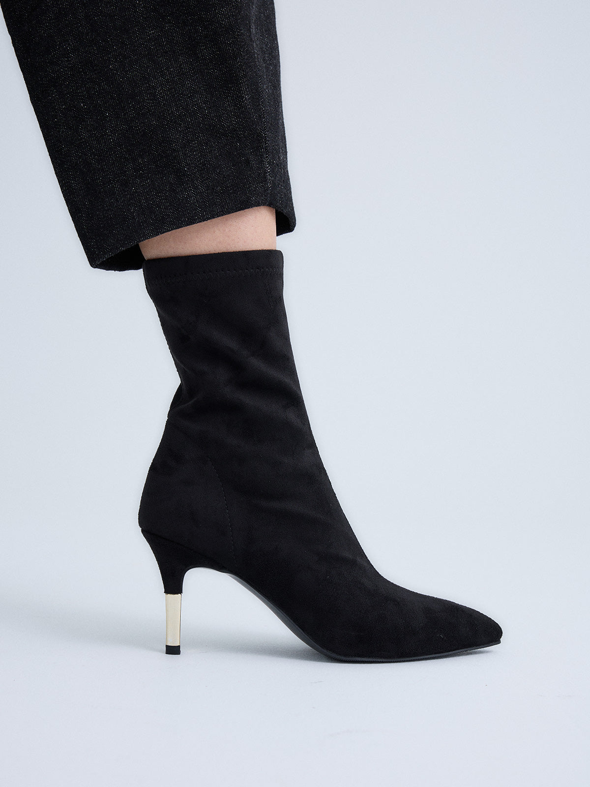 A158-L689 MICROFIBER BLACK