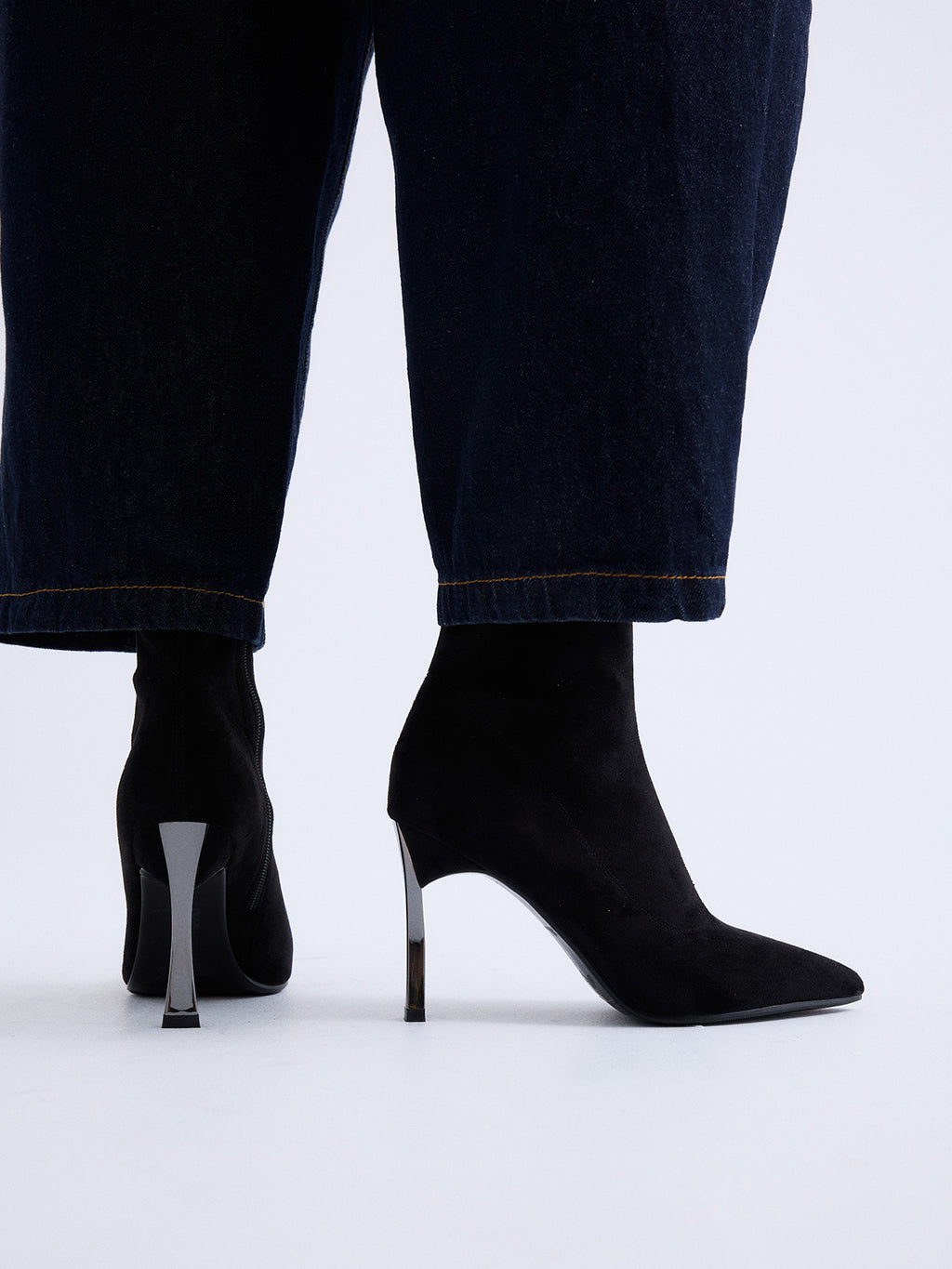 A44N-K1 MICROFIBER BLACK