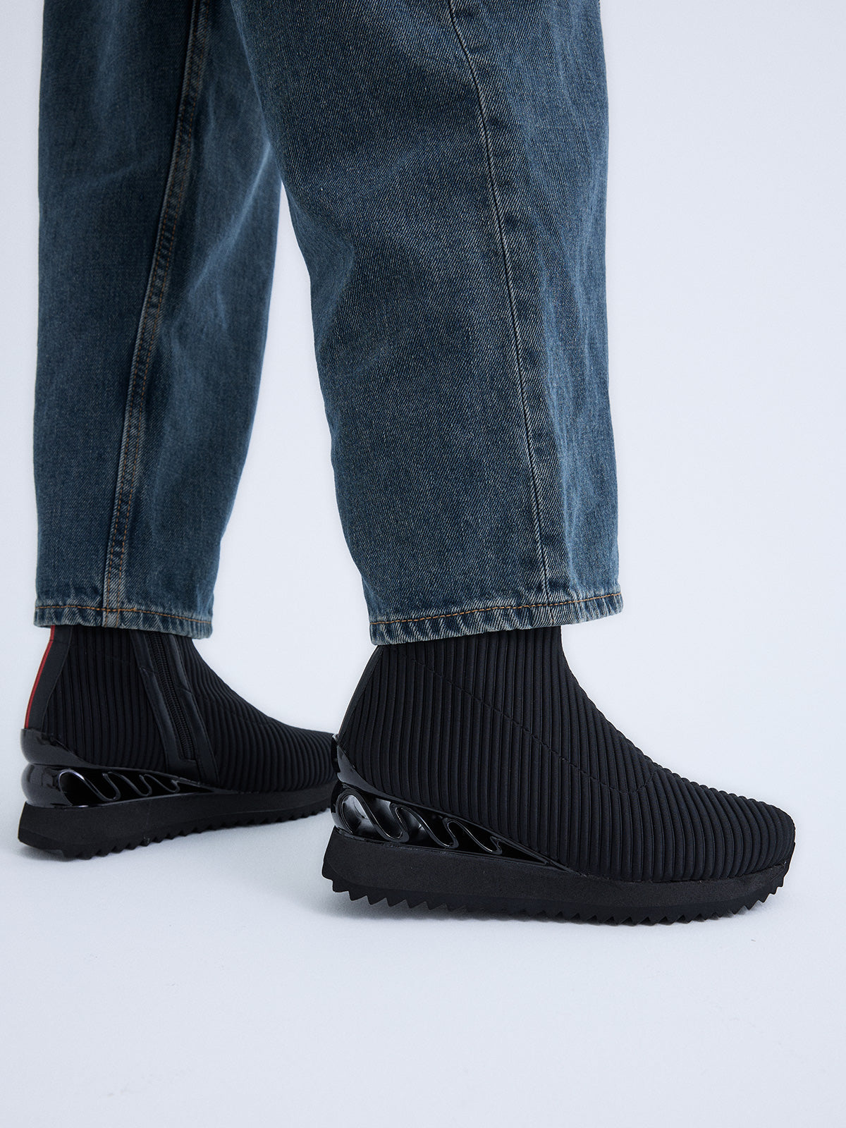 B811-A010B LICRA BLACK