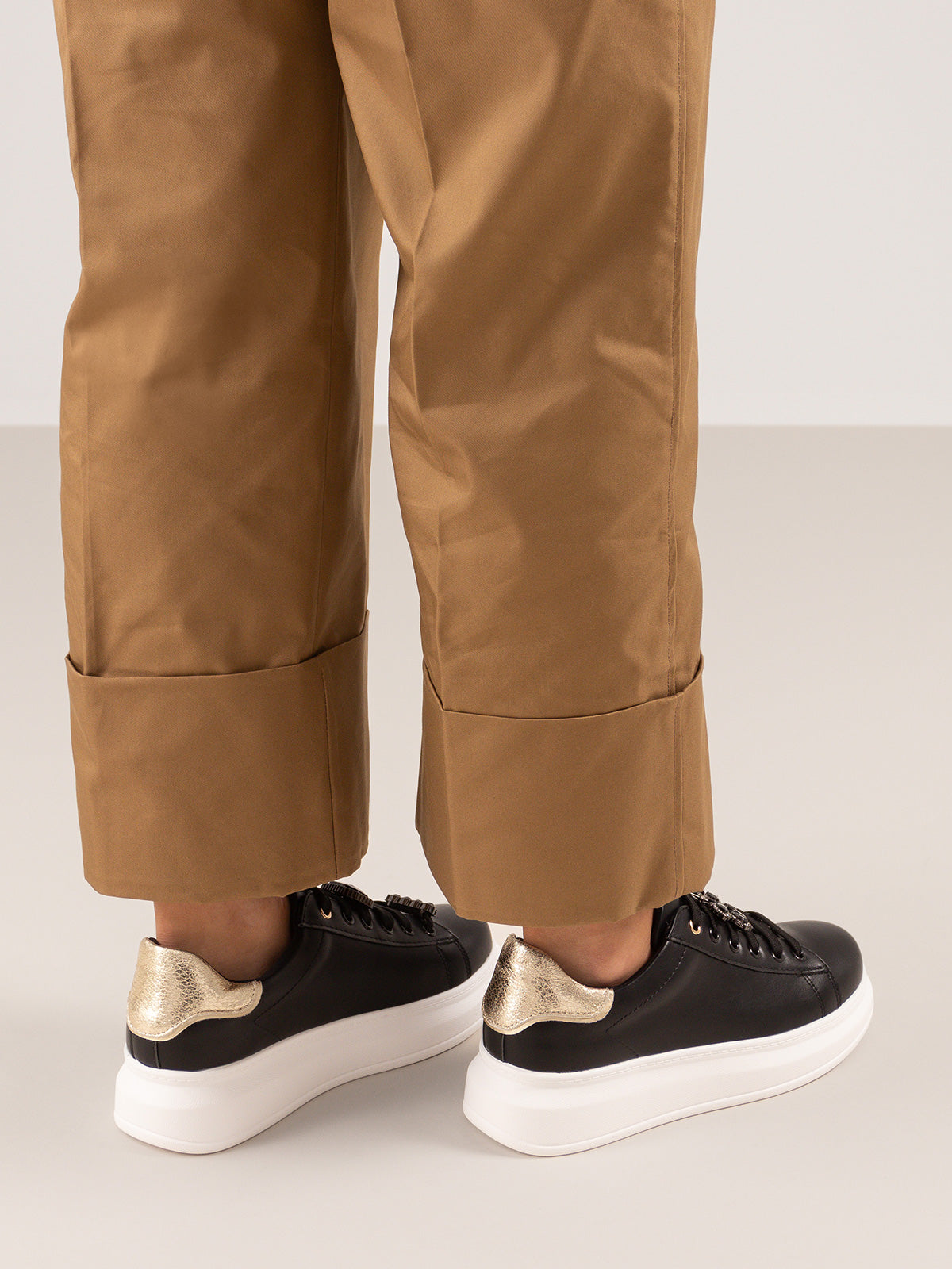 BUTTERFLY PU BLACK-GOLD