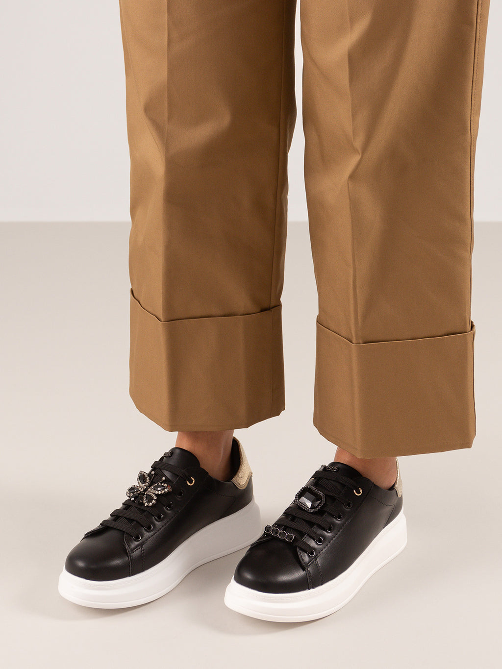 BUTTERFLY PU BLACK-GOLD