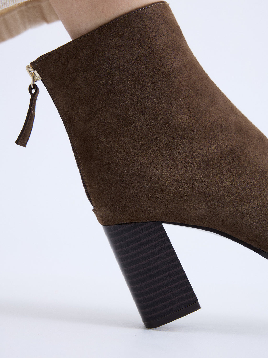 CARLA-625 SUEDE TAUPE