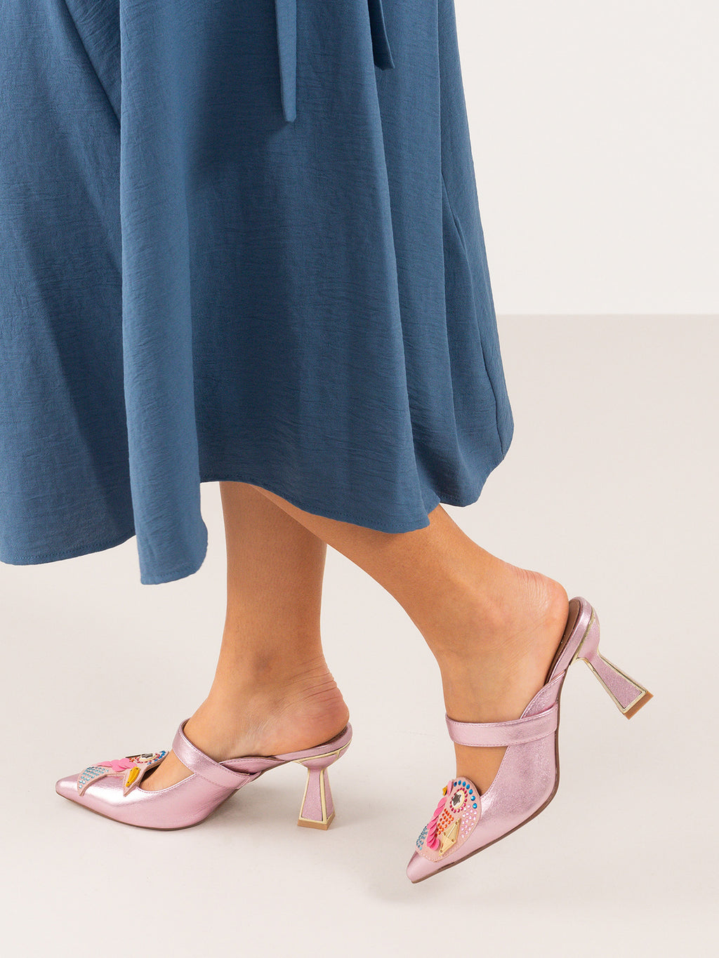 CORINA-125 METALLIC PINK