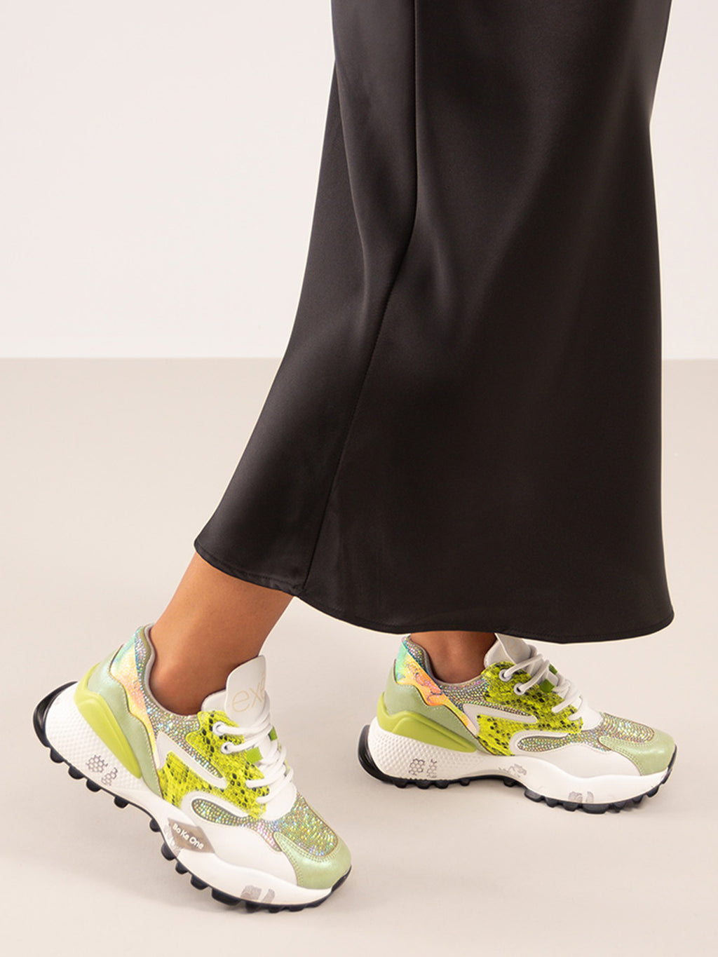 D190608-17 PU WHITE GREEN