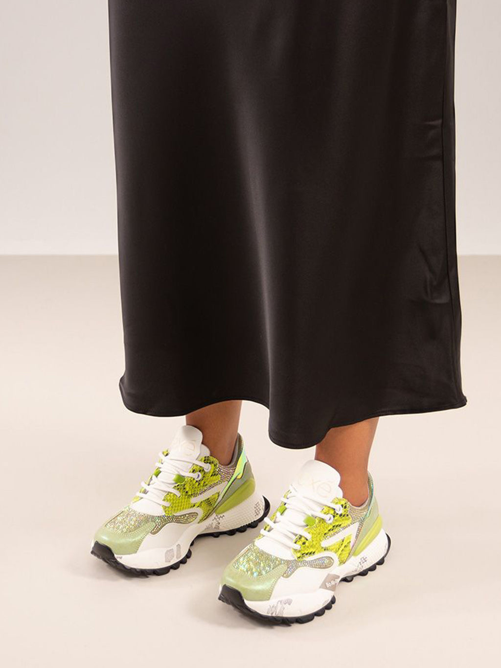 D190608-17 PU WHITE GREEN