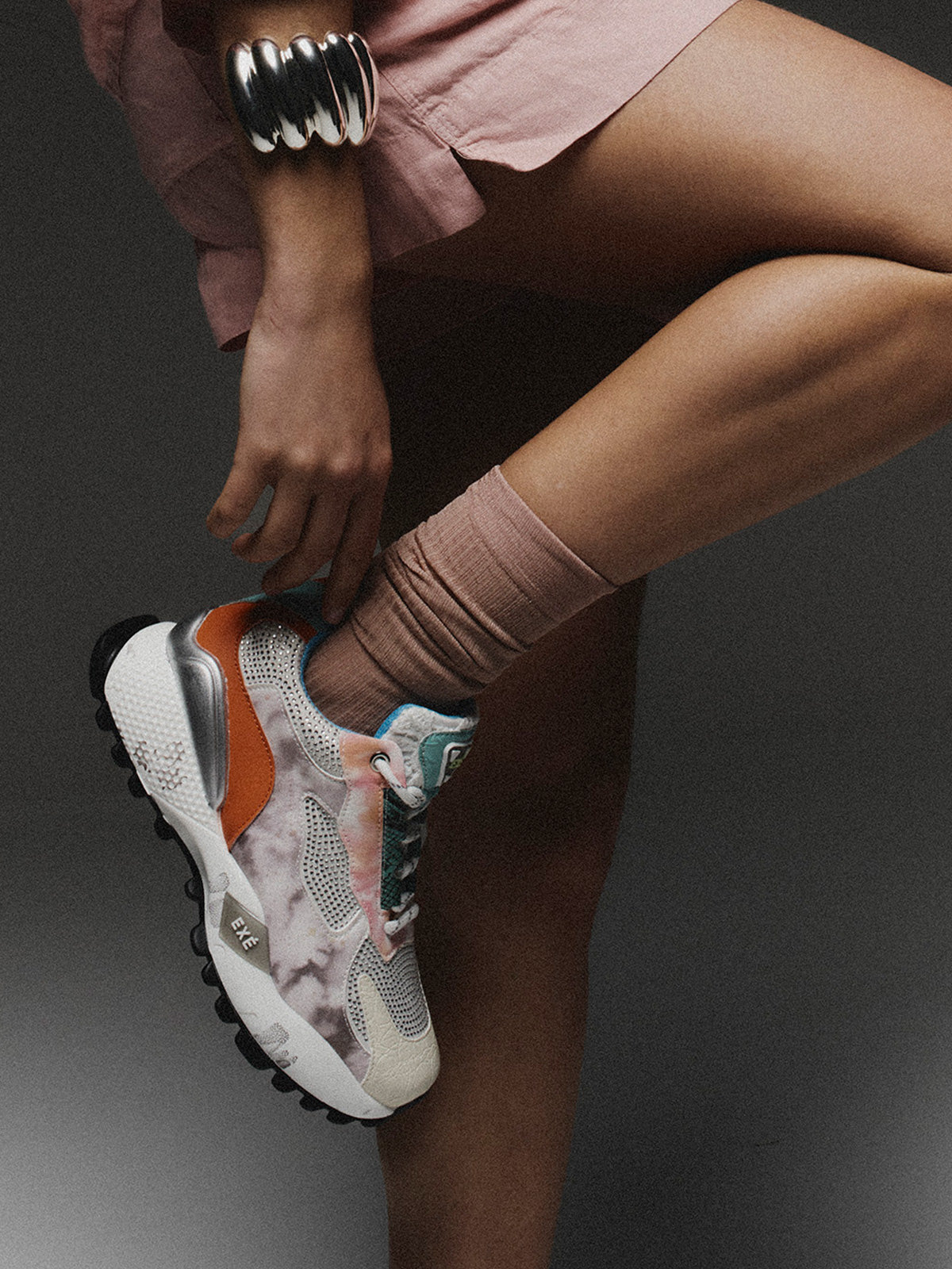 D190608-22 PU WHITE ORANGE