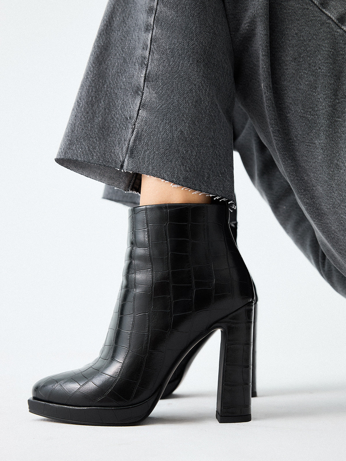 K2417-E332 CROCO BLACK