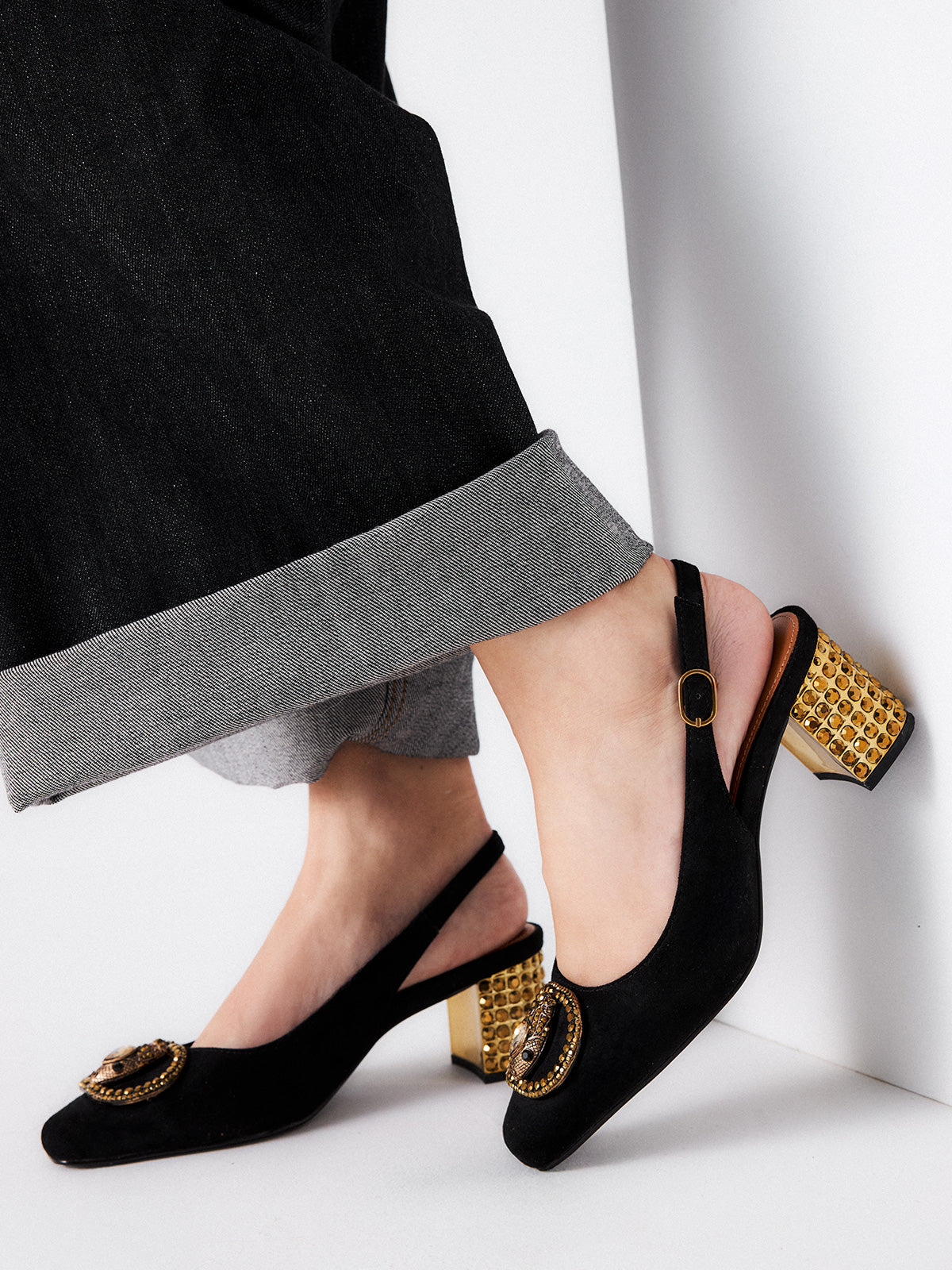 NADINE-310 FABRIC BLACK GOLD