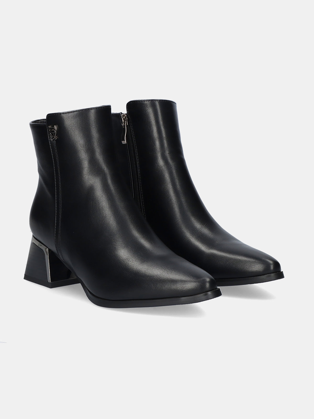 P1811-H2215 PU BLACK