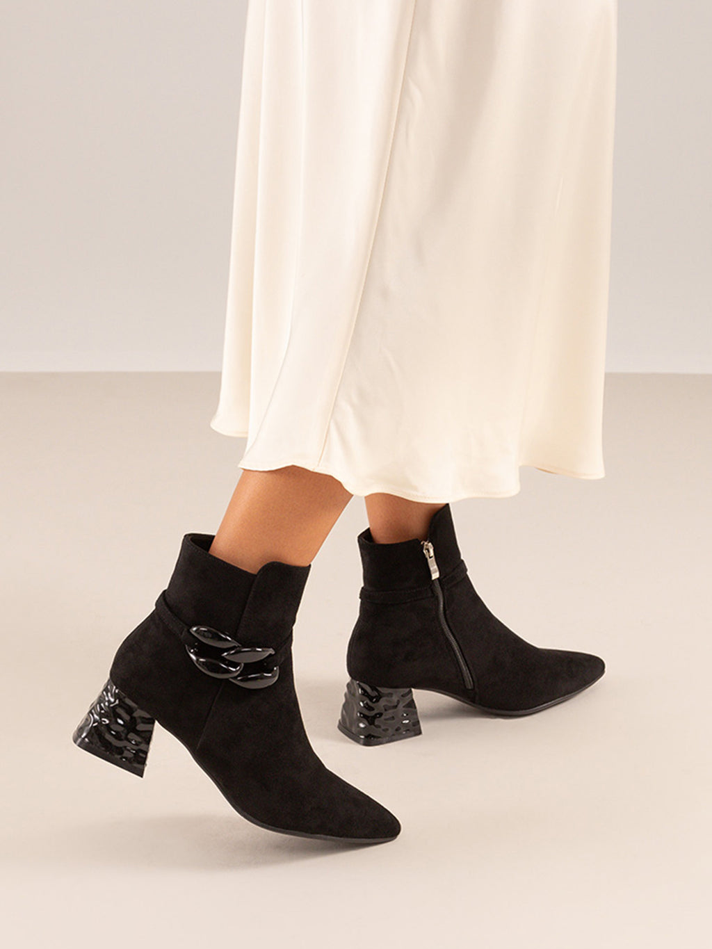 P987-T3372 FABRIC BLACK