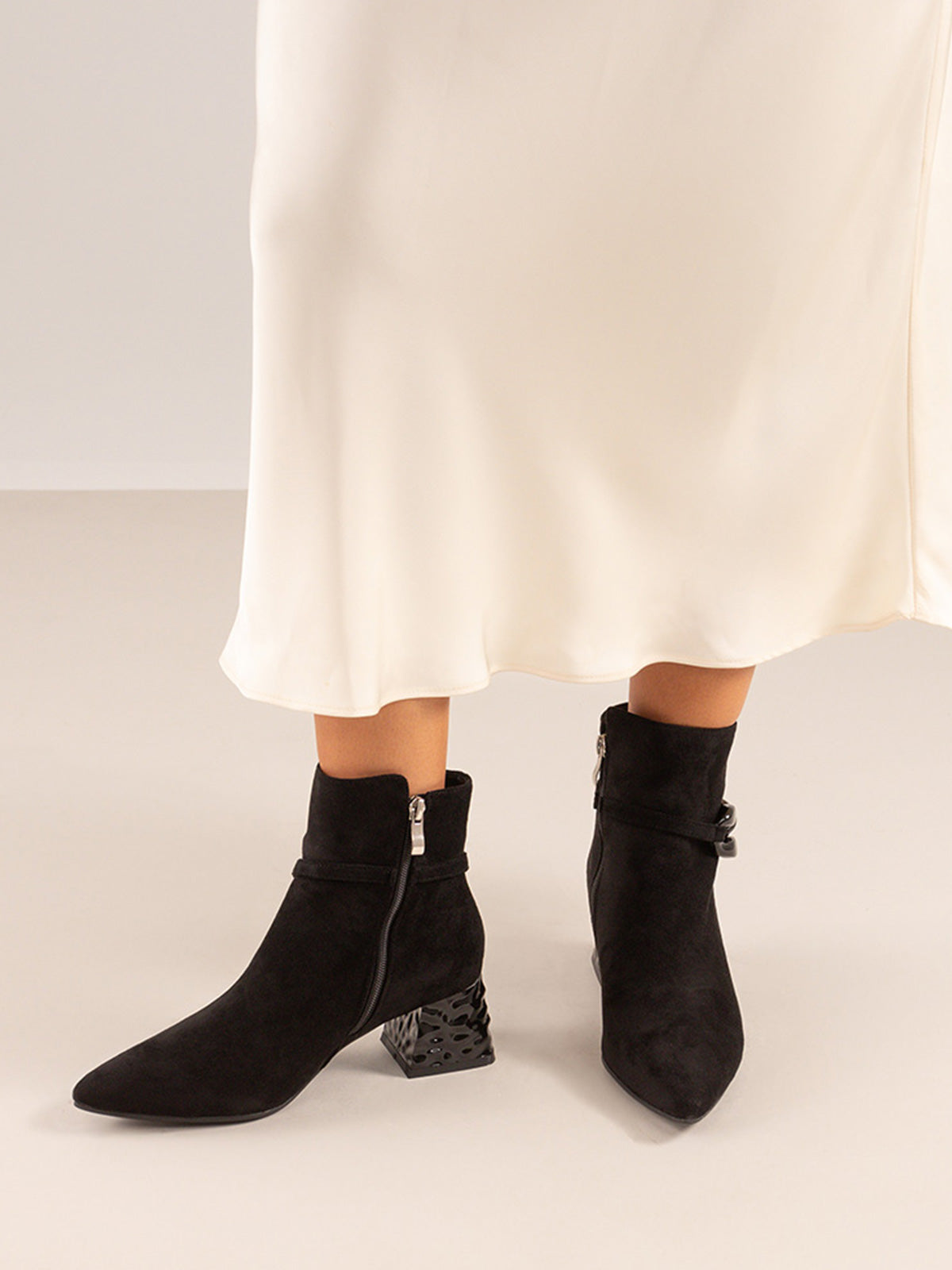 P987-T3372 FABRIC BLACK