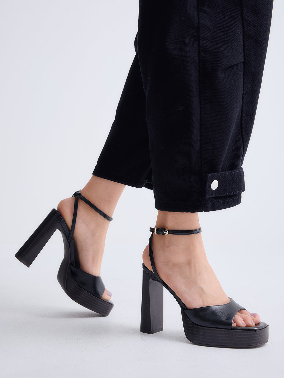 PATRICIA-323 PU BLACK