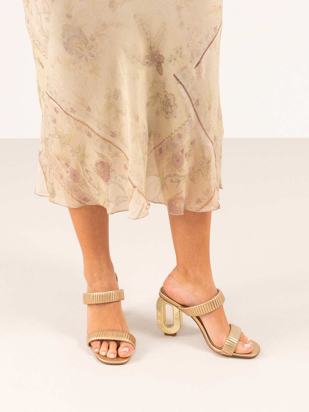 ROSANA-603 METALLIC GOLD