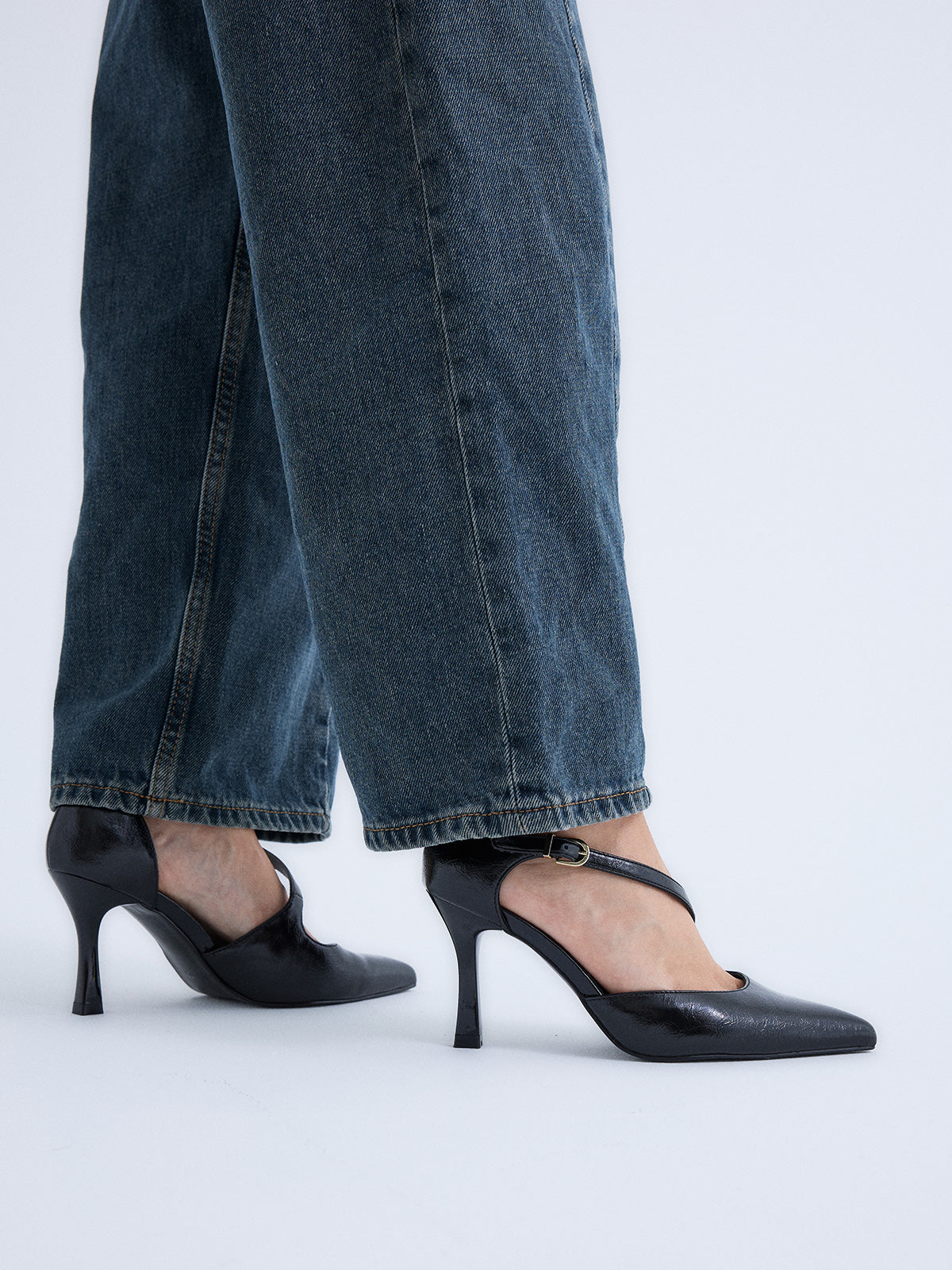 SILVANA-838 PU BLACK