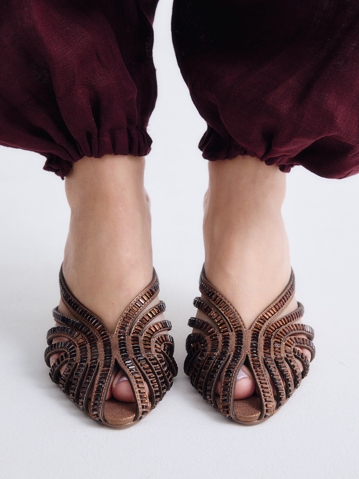 SUSANA-566 STRASS BROWN