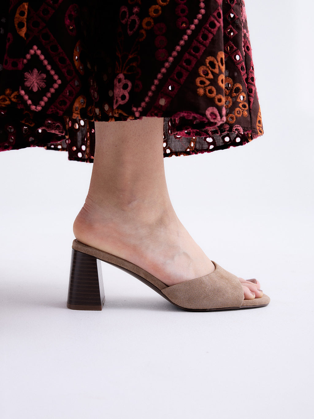 VENETO-557 SUEDE TAUPE