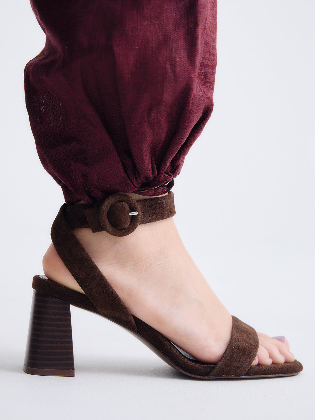レラ　no6 EXE HEEL SANDAL VENETO-567 SUEDE BROWN – Exé Shoes