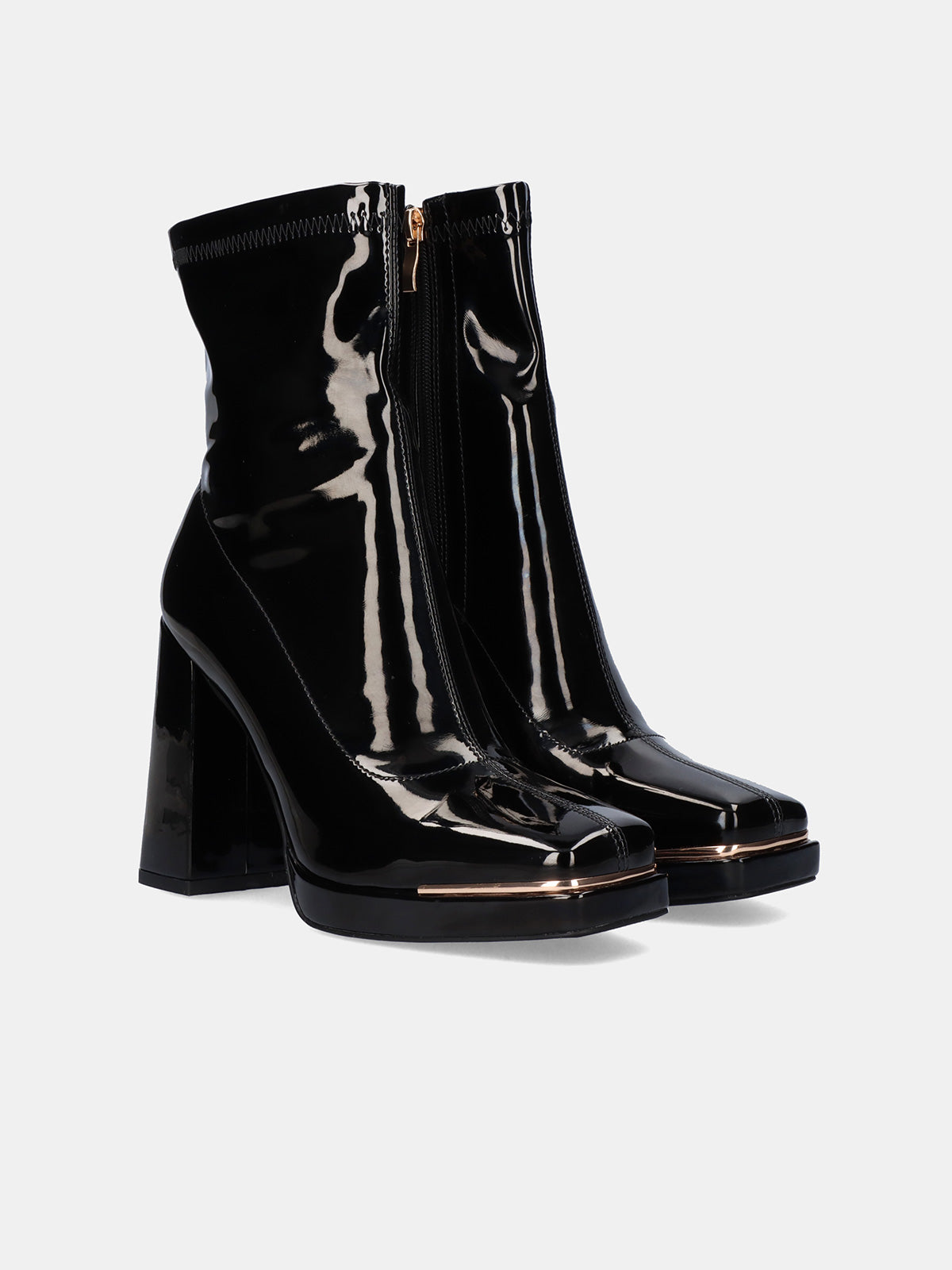 W1570-K59 PATENT BLACK