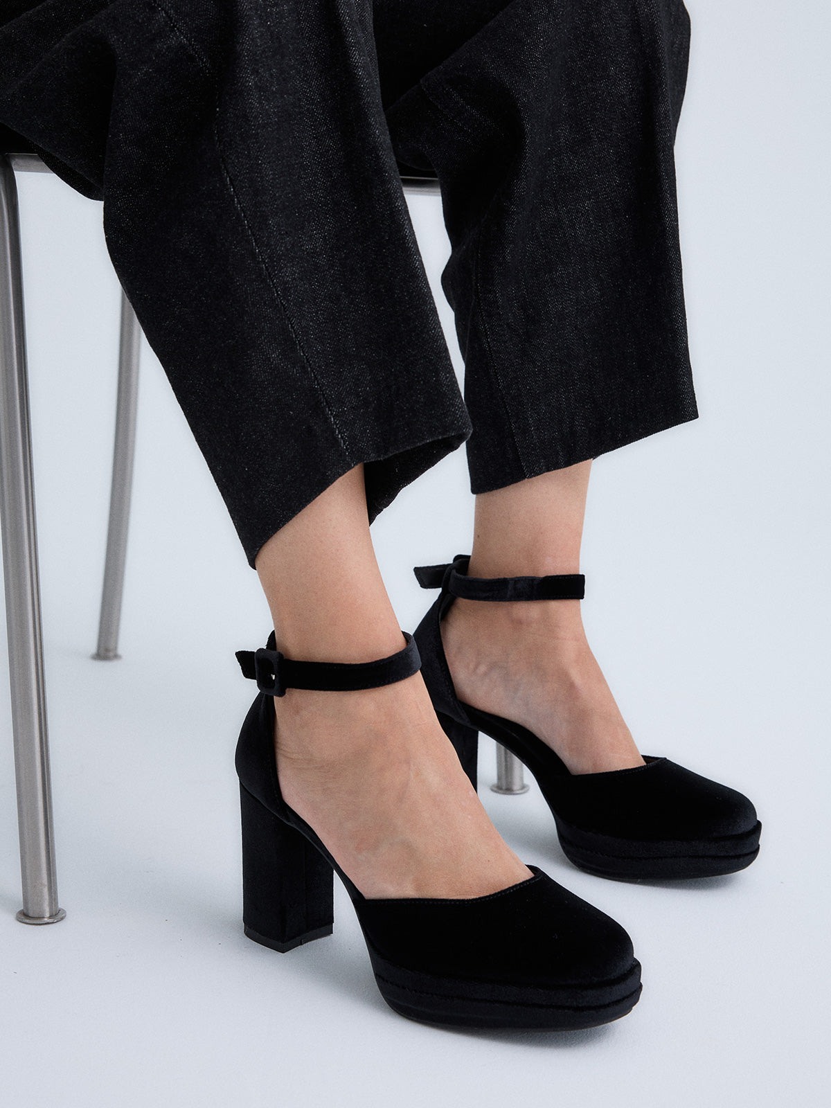 W2993-R5523 VELVET BLACK