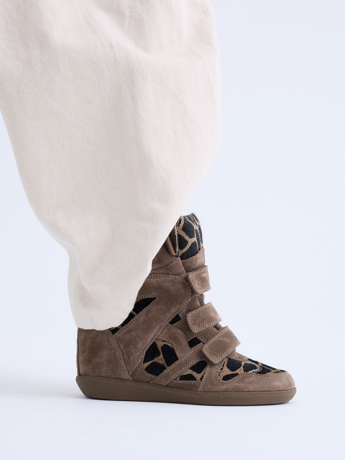 YG993-01RM SUEDE KHAKI