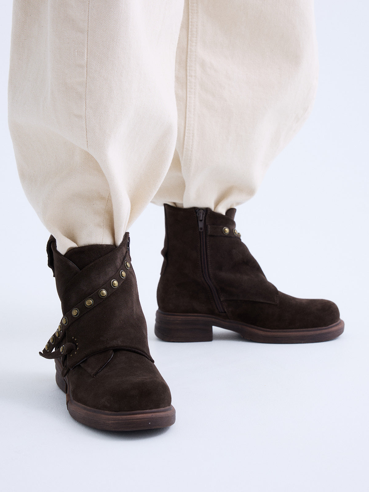 ZQ1700-02R SUEDE BROWN