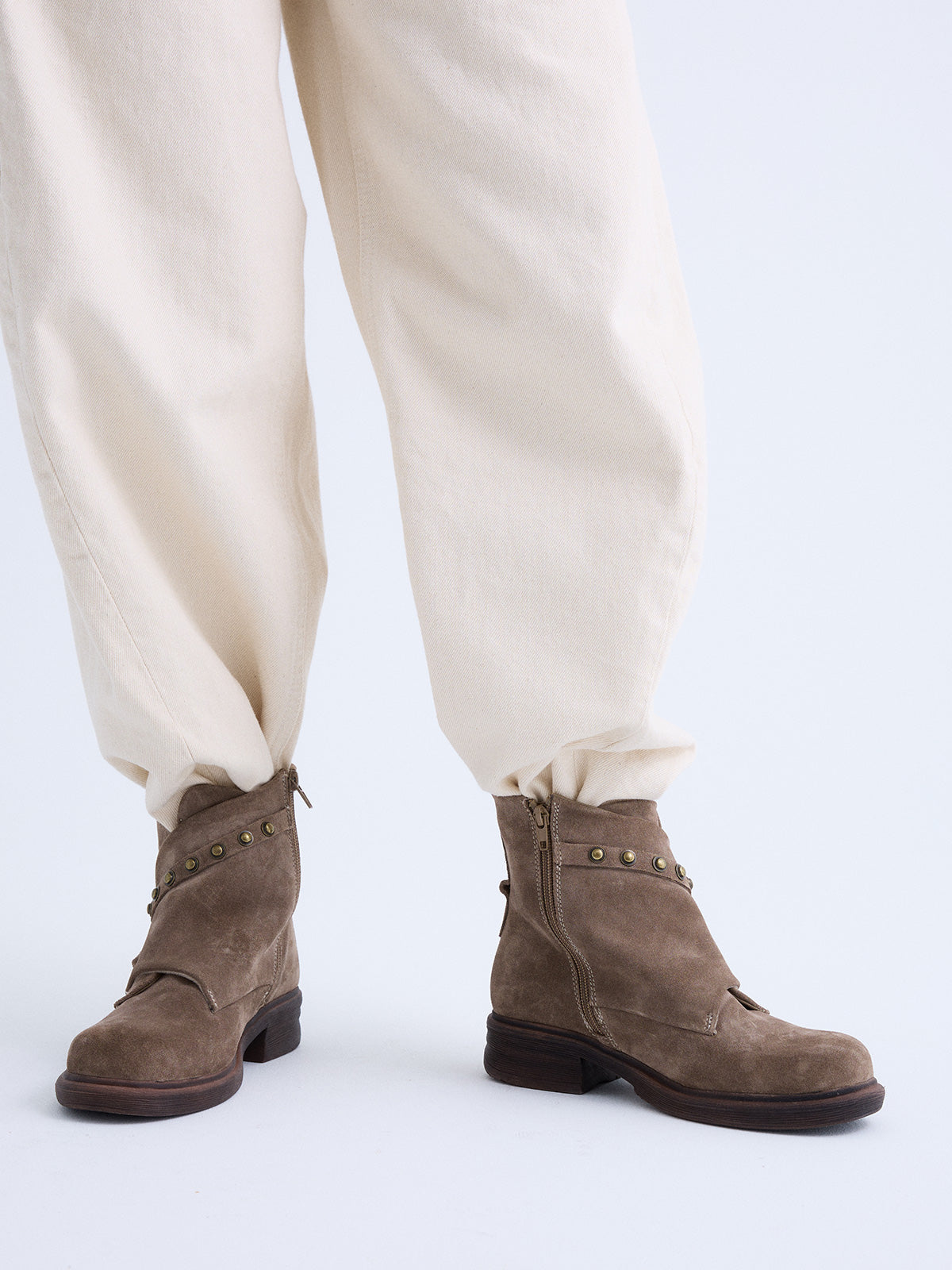 ZQ1700-02R SUEDE KHAKI